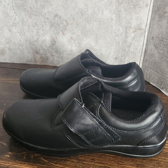 Black Women's Shoes - Picture 5 of 9